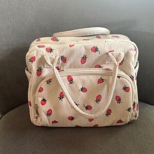 Strawberry Print Cream Lunch Bag